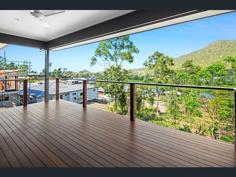 3 Scarlet Gum Crescent, Cannonvale QLD 4802