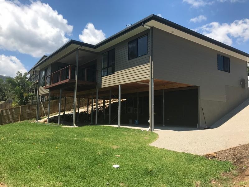 3 Scarlet Gum Crescent, Cannonvale QLD 4802