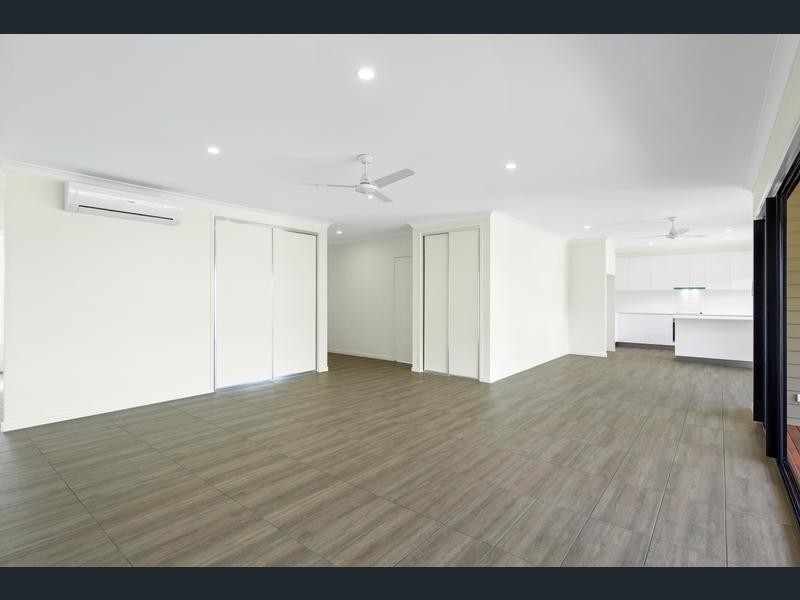 3 Scarlet Gum Crescent, Cannonvale QLD 4802