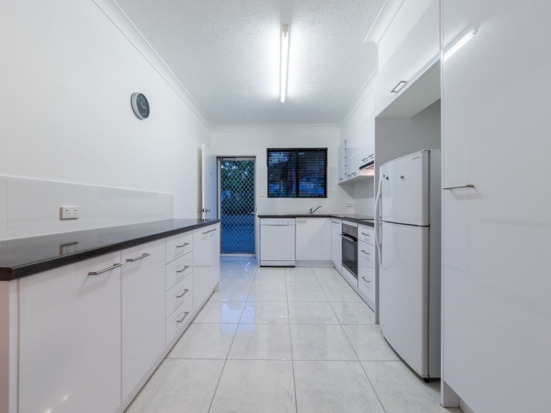 1/5 Pleasant Drive, Cannonvale QLD 4802