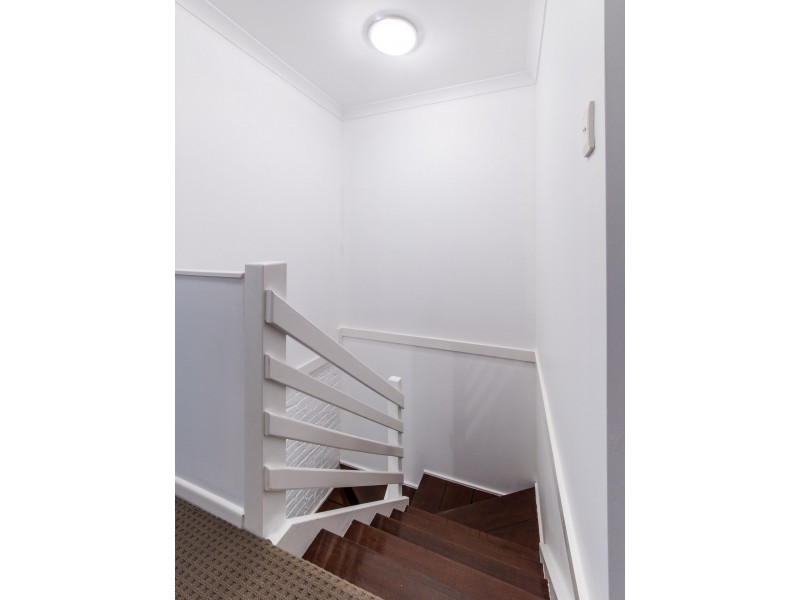 1/5 Pleasant Drive, Cannonvale QLD 4802