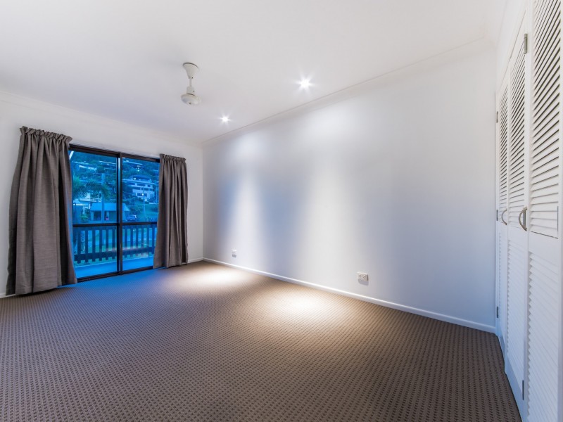 1/5 Pleasant Drive, Cannonvale QLD 4802