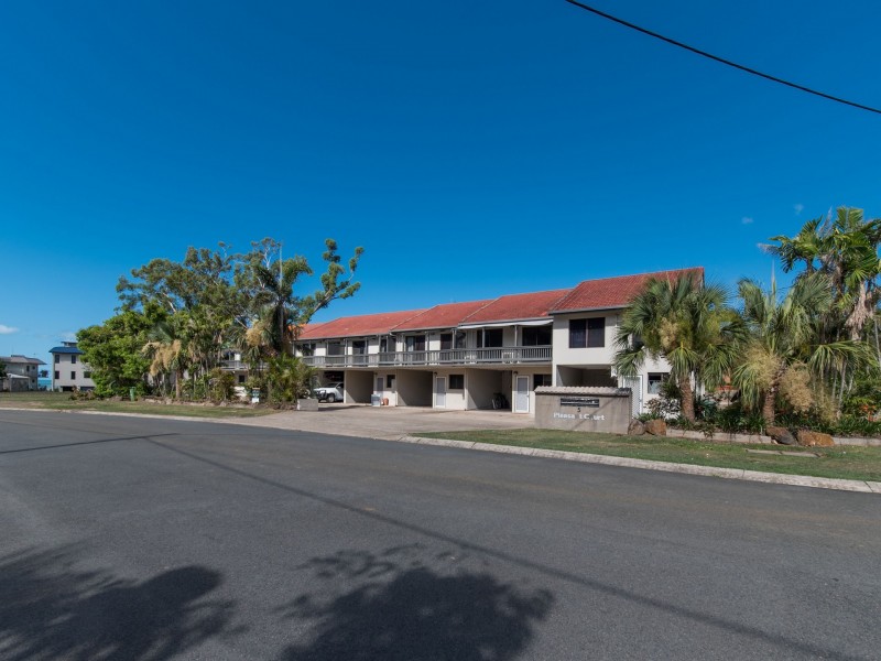 1/5 Pleasant Drive, Cannonvale QLD 4802