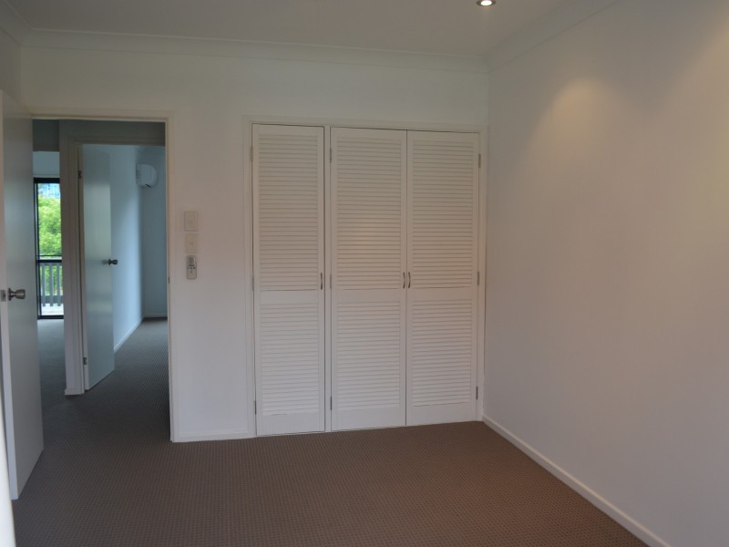 1/5 Pleasant Drive, Cannonvale QLD 4802