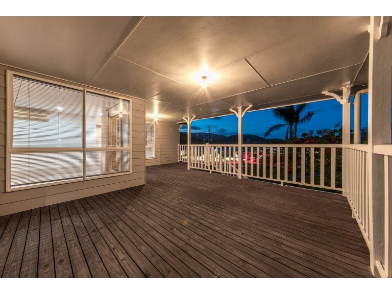 16 South Molle Boulevard, Cannonvale QLD 4802