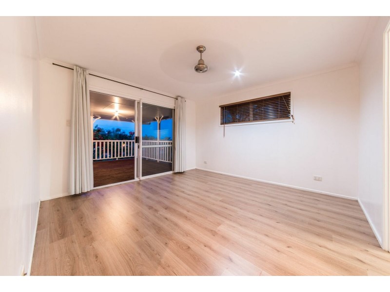 16 South Molle Boulevard, Cannonvale QLD 4802