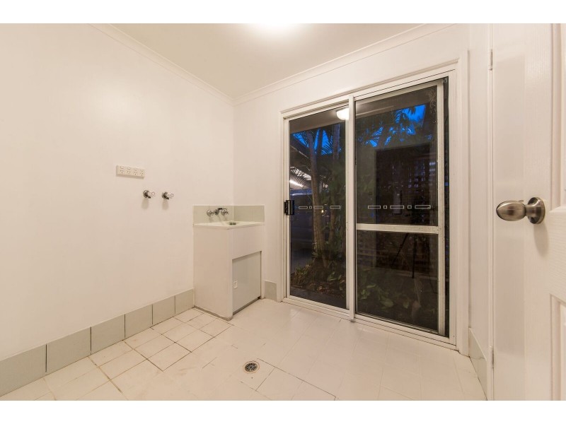 16 South Molle Boulevard, Cannonvale QLD 4802