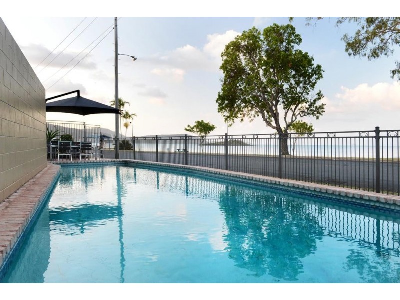 15/48 Coral Esplanade, Cannonvale QLD 4802