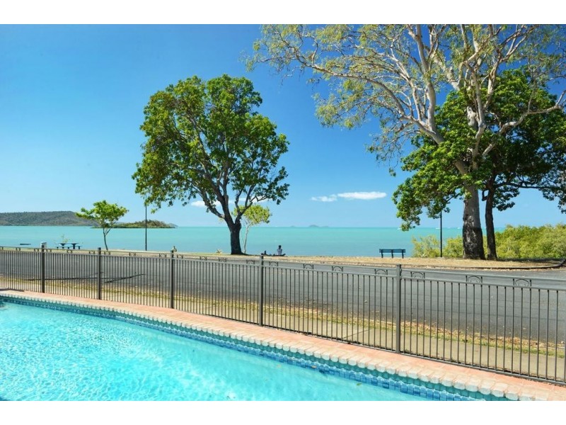 15/48 Coral Esplanade, Cannonvale QLD 4802