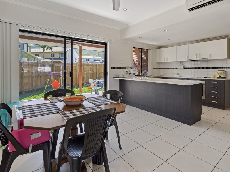 24/25 Abell Road, Cannonvale QLD 4802