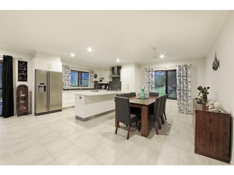 5 Scarlet Gum Crescent, Cannonvale QLD 4802