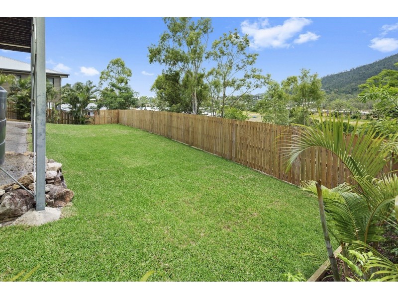 5 Scarlet Gum Crescent, Cannonvale QLD 4802