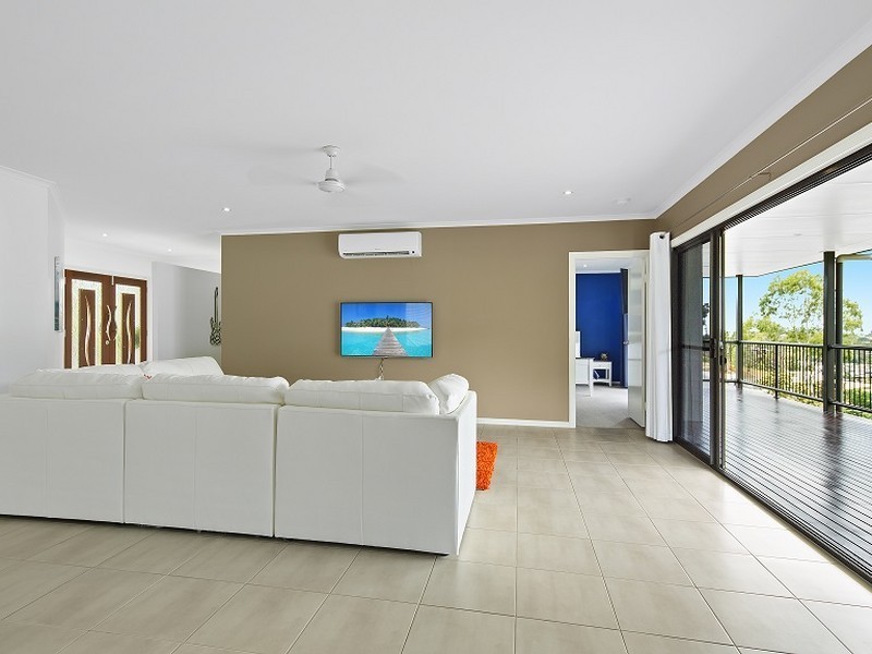 5 Scarlet Gum Crescent, Cannonvale QLD 4802