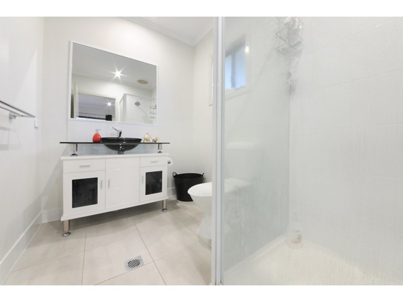 5 Scarlet Gum Crescent, Cannonvale QLD 4802