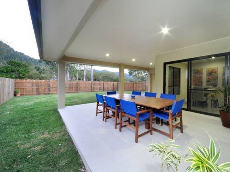 2 Jonquill Court, Cannonvale QLD 4802