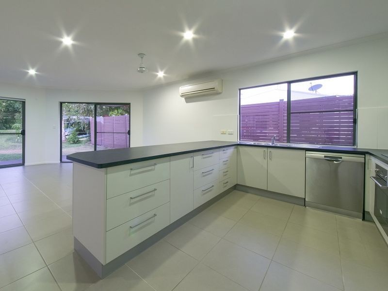 4 Waite Creek Court, Cannonvale QLD 4802