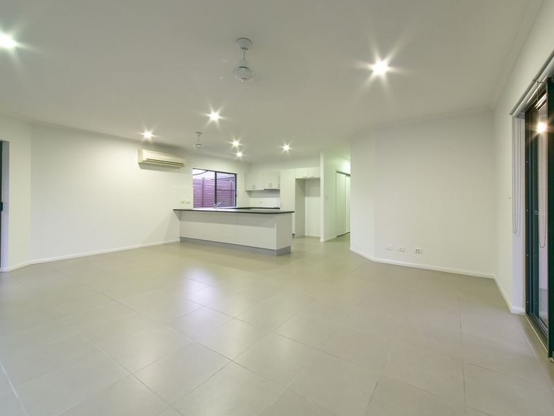 4 Waite Creek Court, Cannonvale QLD 4802