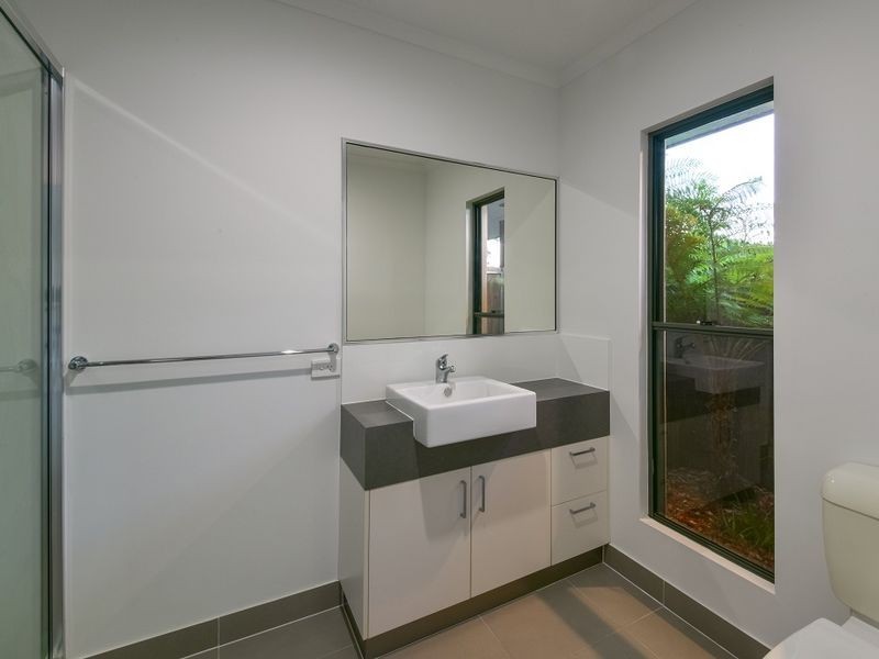 4 Waite Creek Court, Cannonvale QLD 4802