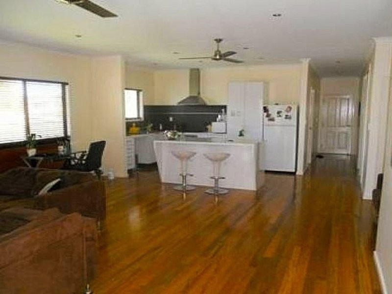 20 Davy Avenue, Proserpine QLD 4800