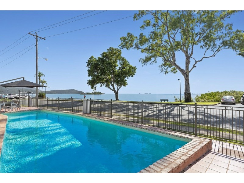 10/48 Coral Esplanade, Cannonvale QLD 4802
