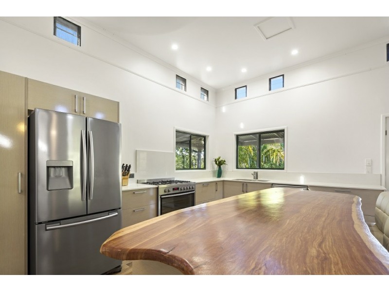 18 Moon Crescent, Sugarloaf QLD 4800