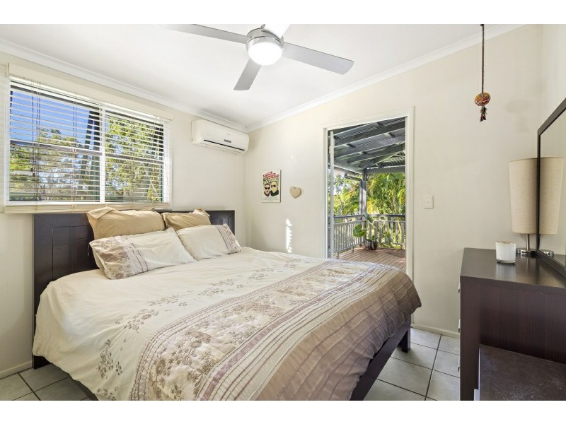 18 Moon Crescent, Sugarloaf QLD 4800