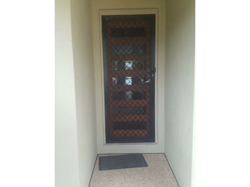 5 Twin Creek Court, Cannonvale QLD 4802