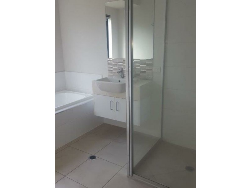 5 Twin Creek Court, Cannonvale QLD 4802