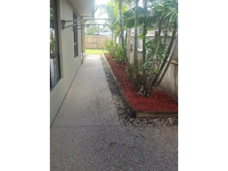 5 Twin Creek Court, Cannonvale QLD 4802