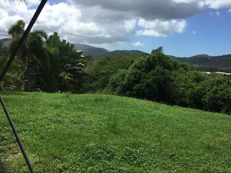 2 Whitehaven Crescent, Cannonvale QLD 4802