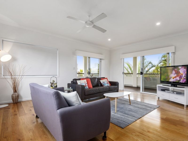13 Coconut Grove, Castaways Beach QLD 4567