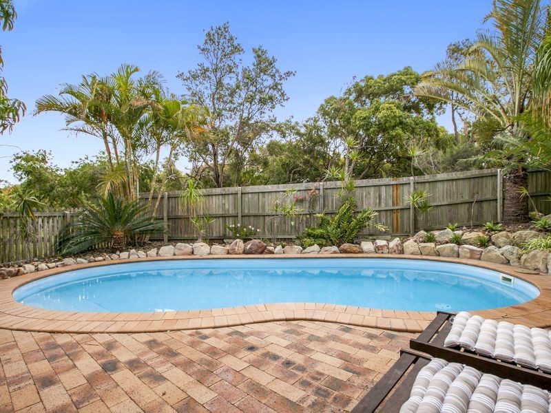 13 Coconut Grove, Castaways Beach QLD 4567