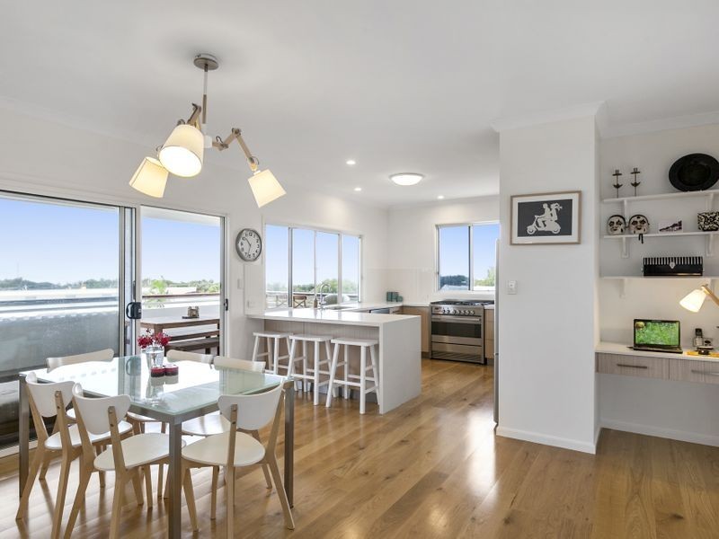 13 Coconut Grove, Castaways Beach QLD 4567