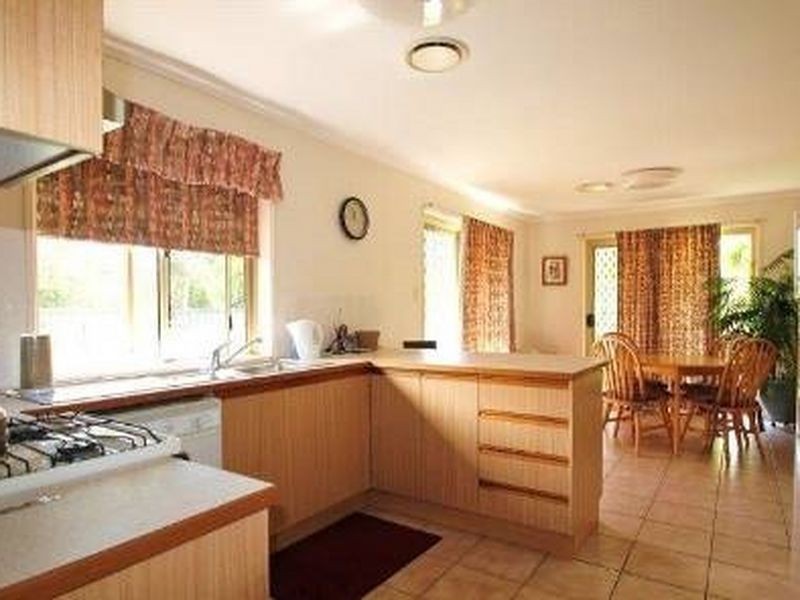 8 Jarnahill Drive, Mount Coolum QLD 4573