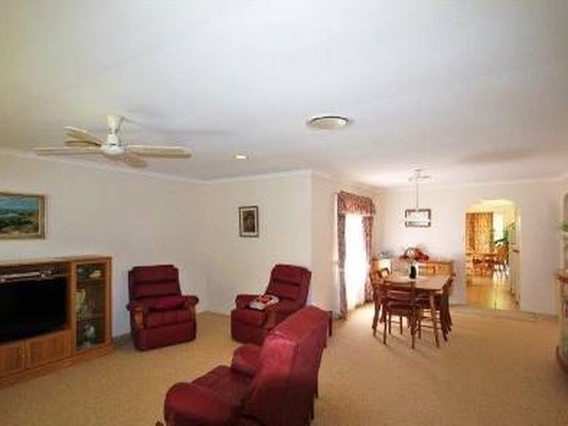 8 Jarnahill Drive, Mount Coolum QLD 4573