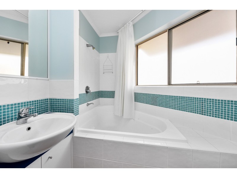 10/15 Andrew Street, Point Arkwright QLD 4573