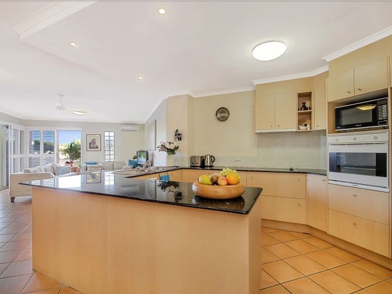 4/15 Andrew St., Point Arkwright QLD 4573