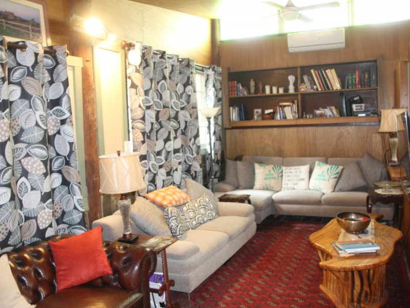 42 Chants Rd., Valdora QLD 4561