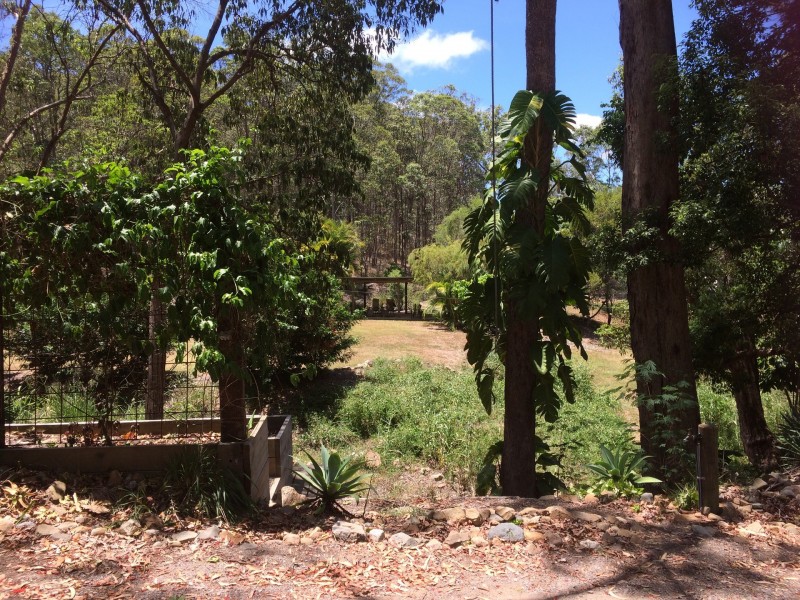 42 Chants Rd., Valdora QLD 4561