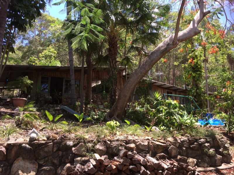 42 Chants Rd., Valdora QLD 4561