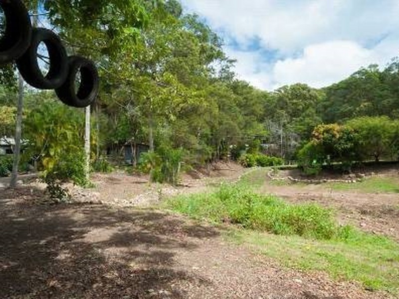 42 Chants Rd., Valdora QLD 4561