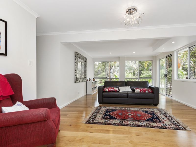 13 Coconut Grove, Castaways Beach QLD 4567