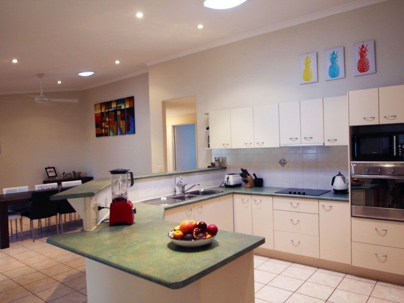 27 Mudjimba Beach Road, Mudjimba QLD 4564