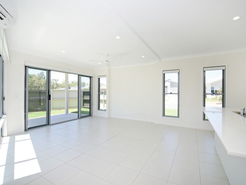 17 Viola Square, Peregian Springs QLD 4573