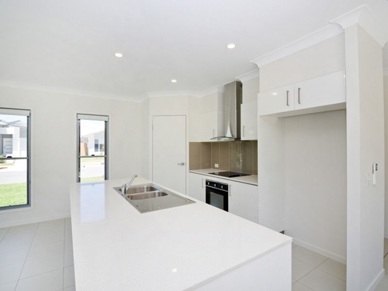 17 Viola Square, Peregian Springs QLD 4573