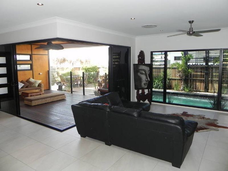 37 Wave Crescent, Mount Coolum QLD 4573