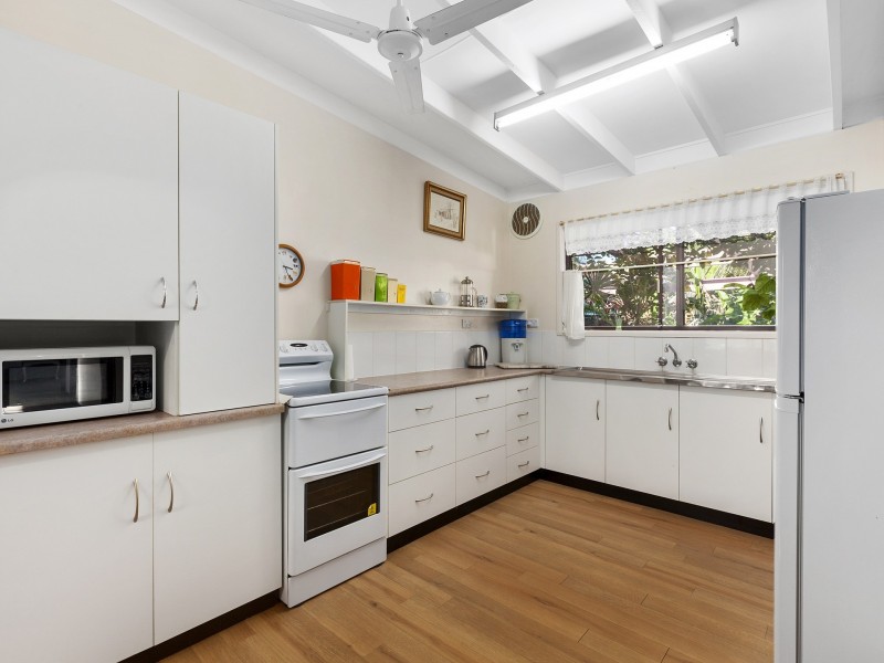 29 Jones Pde., Coolum Beach QLD 4573