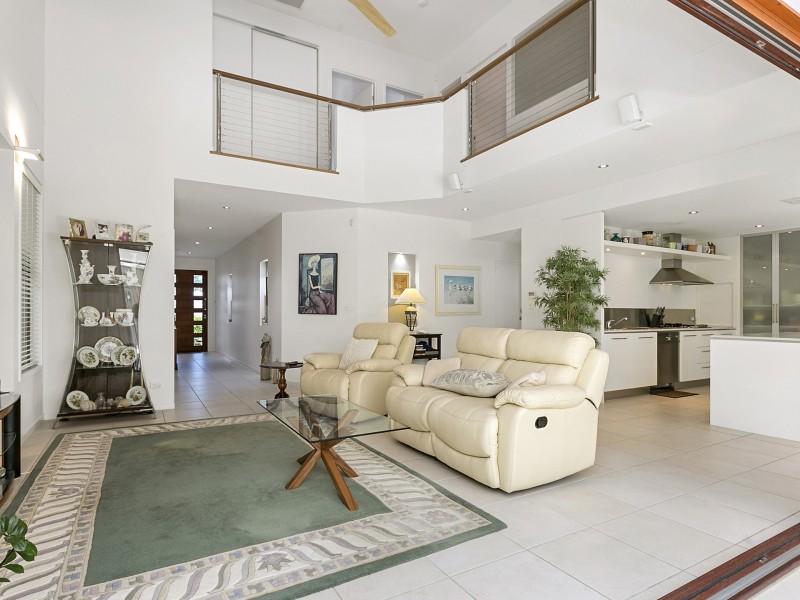 33/115 Peregian Springs Drive, Peregian Springs QLD 4573