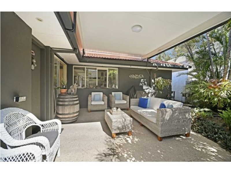 9 Spinnaker Drive, Mount Coolum QLD 4573