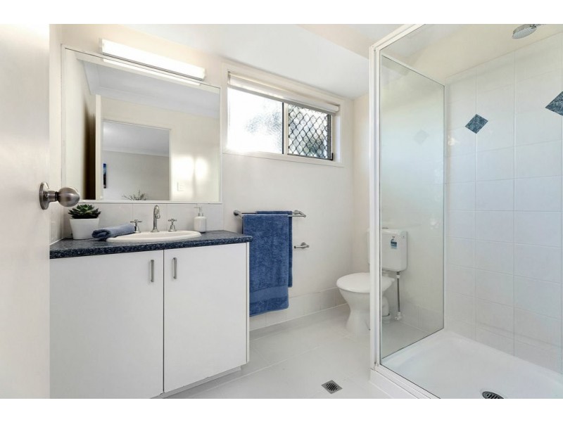 1 Werita Court, Sunrise Beach QLD 4567